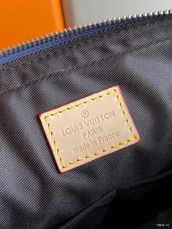 MESSENGER TRIO VUITTON LOUIS 0814